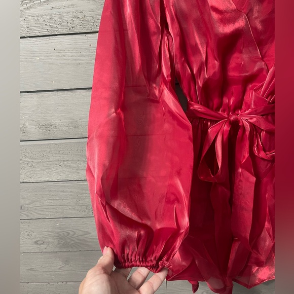 NWOT Vici Red Be The Love High Sheen Ruffle Mini Dress Sz Medium - Picture 10 of 14